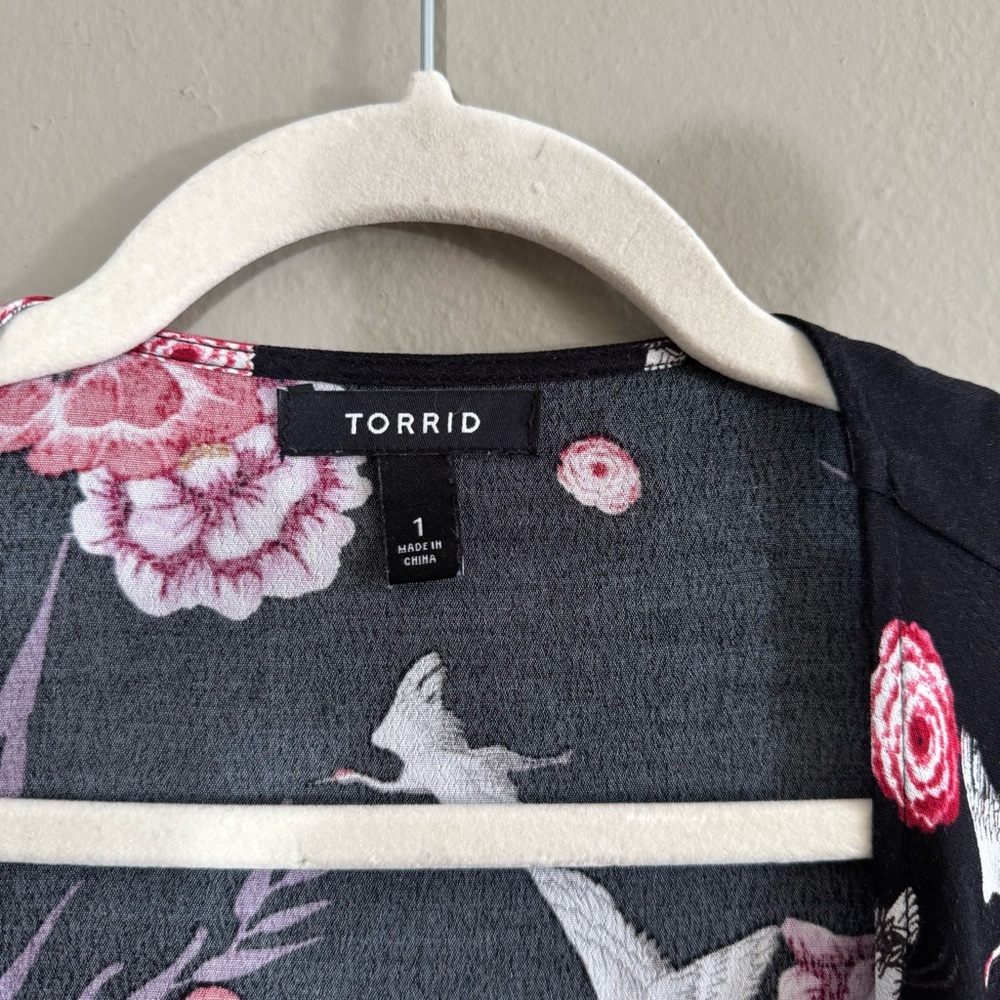 Torrid Floral Fringe Kimono Duster 2X Black Pink Boho - Picture 7 of 13